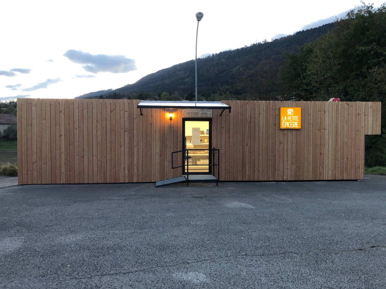 La Petite Épicerie, L’Abergement